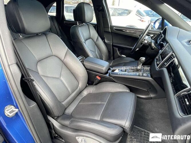 Porsche Macan 43 interauto-car