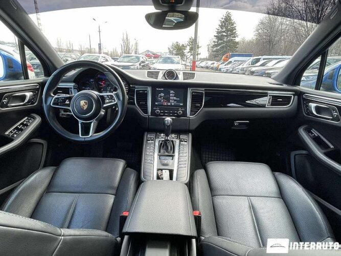 Porsche Macan 39 interauto-car