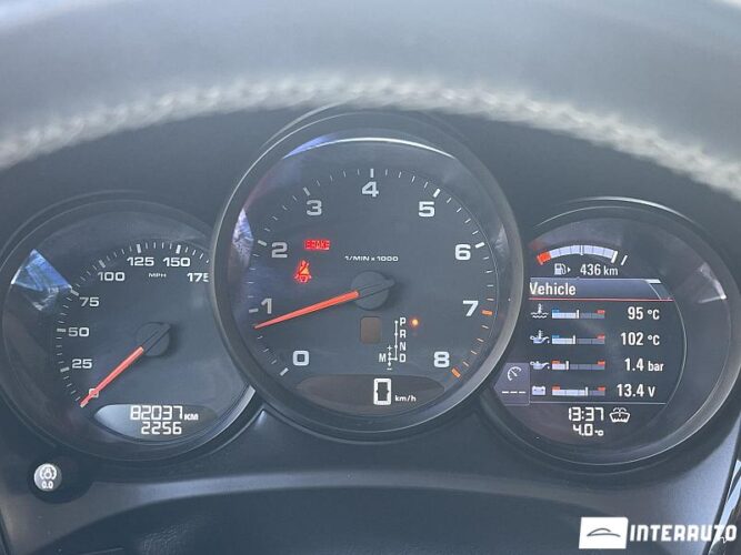 Porsche Macan 35 interauto-car