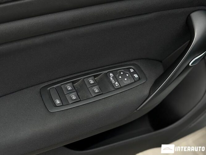 Renault Megane 33 interauto-car