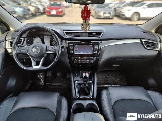 Nissan Qashqai 34 interauto-car