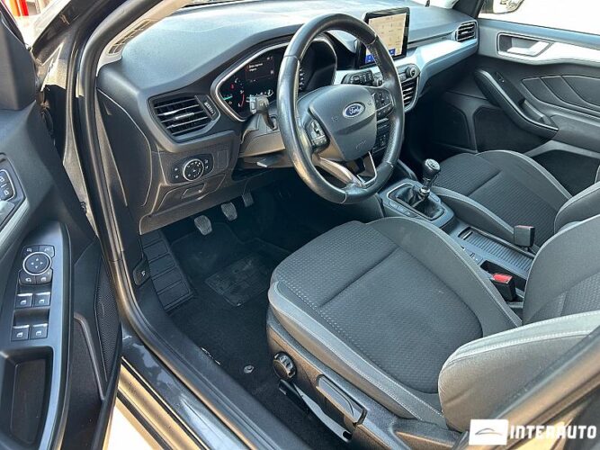 Ford Focus 34 interauto-car