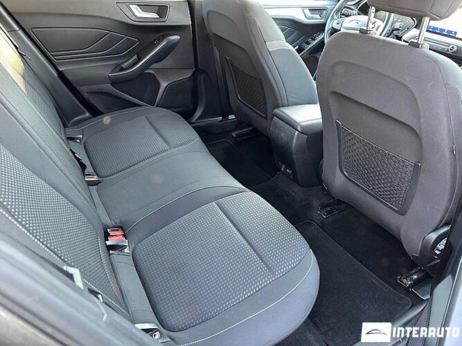 Ford Focus 46 interauto-car