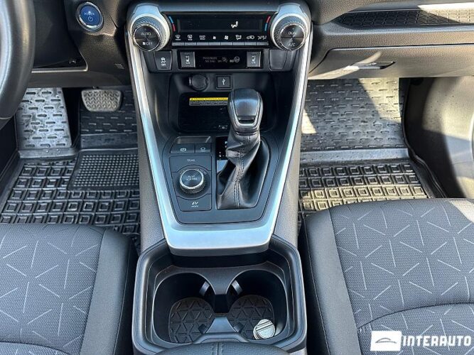 Toyota Rav-4 47 interauto-car