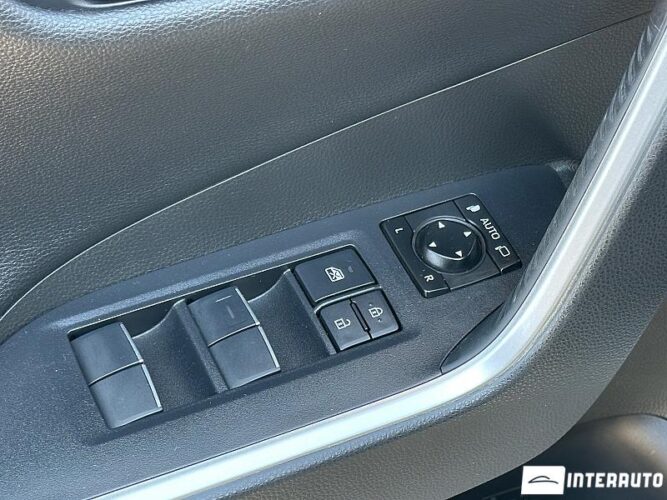 Toyota Rav-4 53 interauto-car