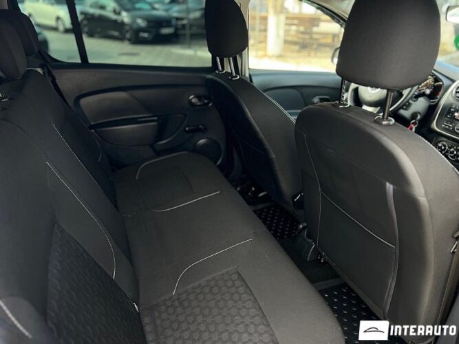 Dacia Sandero 36 interauto-car