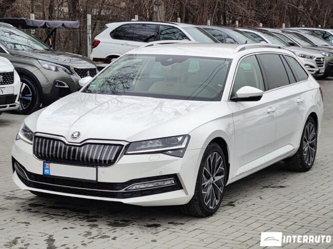 Skoda Superb 38 interauto-car