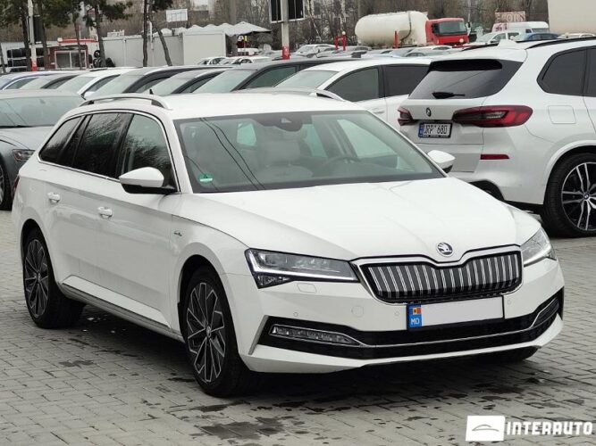 Skoda Superb 40 interauto-car