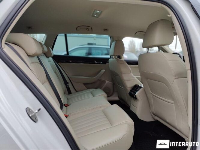 Skoda Superb 48 interauto-car