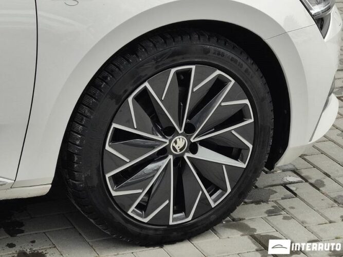 Skoda Superb 43 interauto-car