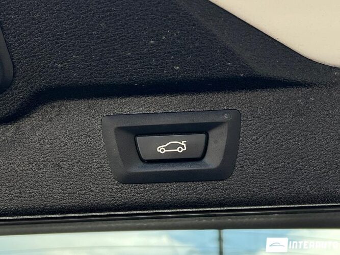 BMW X5 2.5D 46 interauto-car