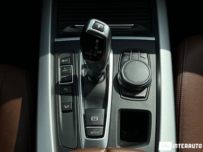 BMW X5 2.5D 42 interauto-car