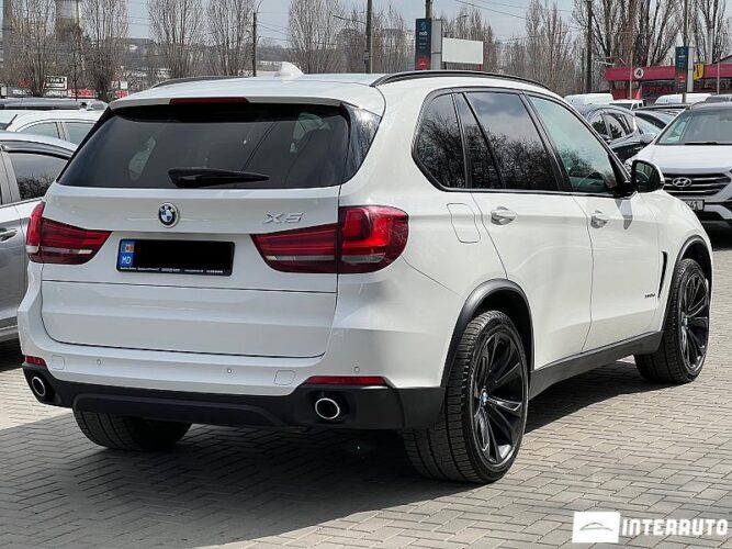 BMW X5 2.5D 30 interauto-car