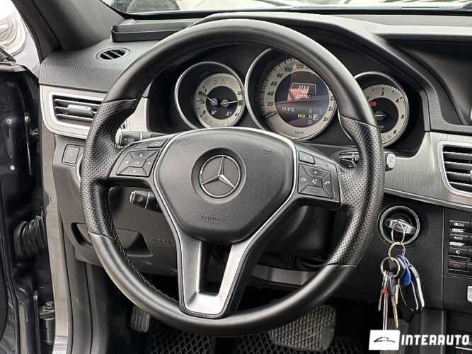 Mercedes E 220 38 interauto-car