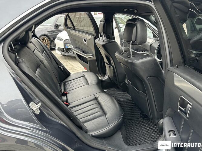Mercedes E 220 45 interauto-car