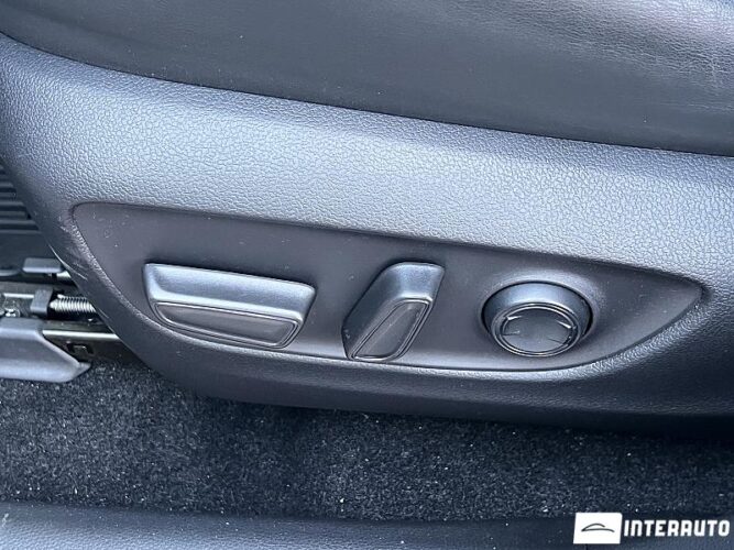 Toyota Rav-4 65 interauto-car