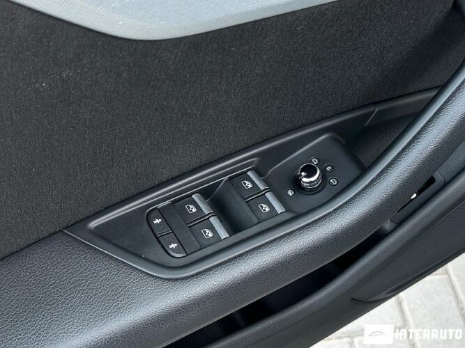 Audi A4 32 interauto-car