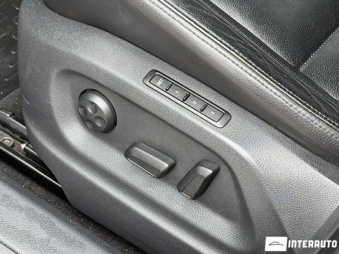 Volkswagen Tiguan 48 interauto-car