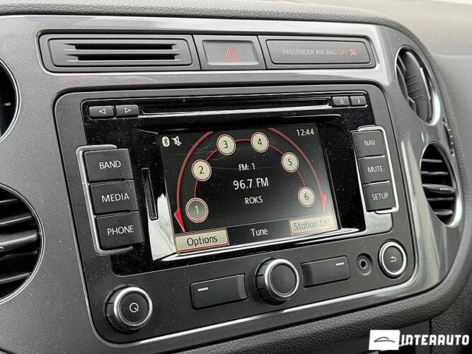 Volkswagen Tiguan 38 interauto-car