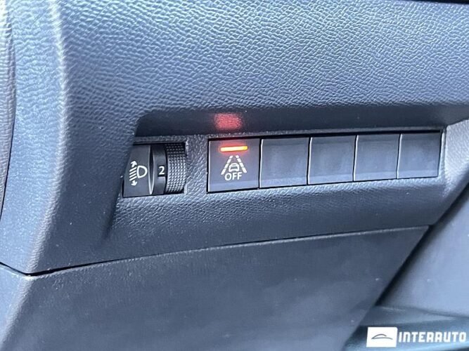 Peugeot 2008 37 interauto-car