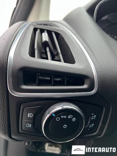 Ford Focus 40 interauto-car