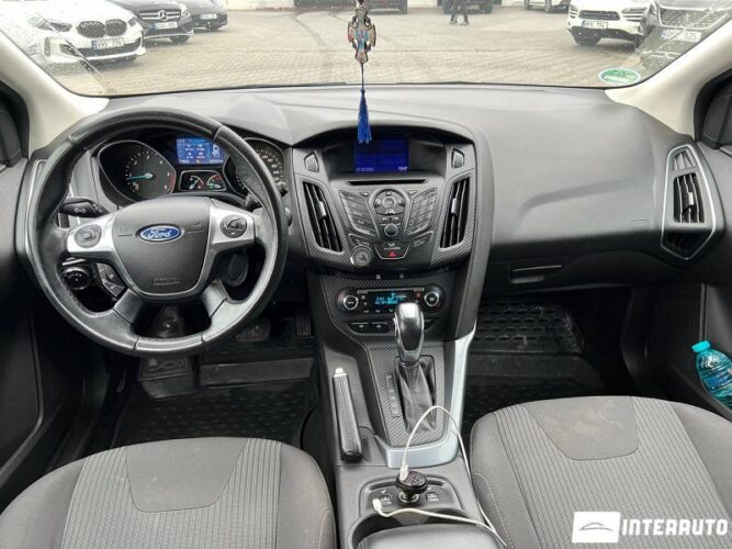 Ford Focus 35 interauto-car