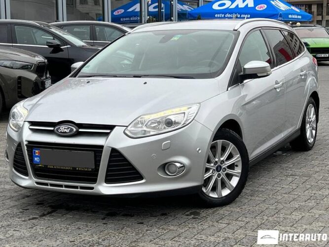 Ford Focus 28 interauto-car