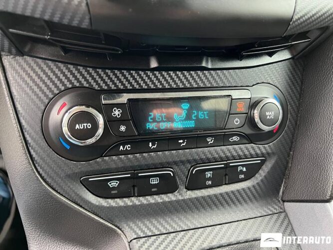 Ford Focus 39 interauto-car