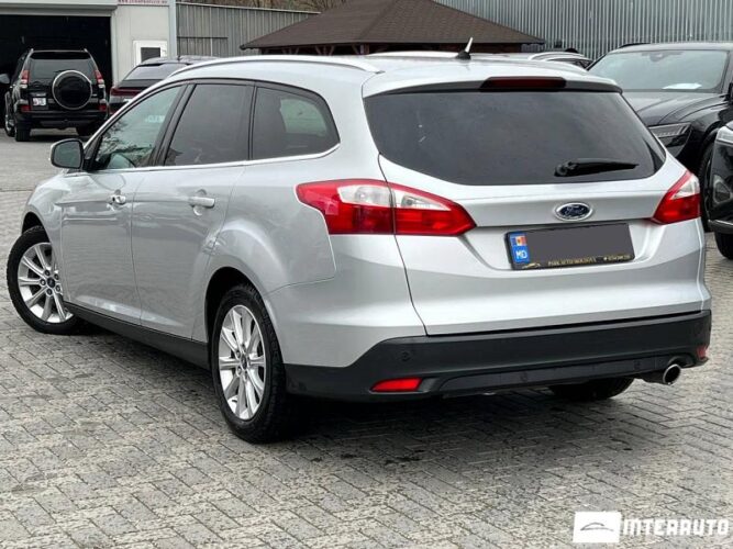 Ford Focus 31 interauto-car