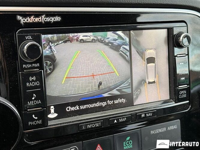 Mitsubishi Outlander 43 interauto-car