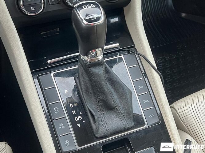 Skoda Superb 46 interauto-car