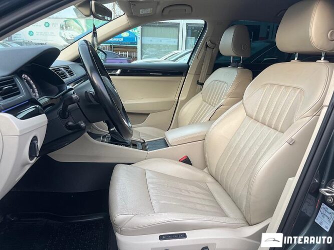 Skoda Superb 40 interauto-car