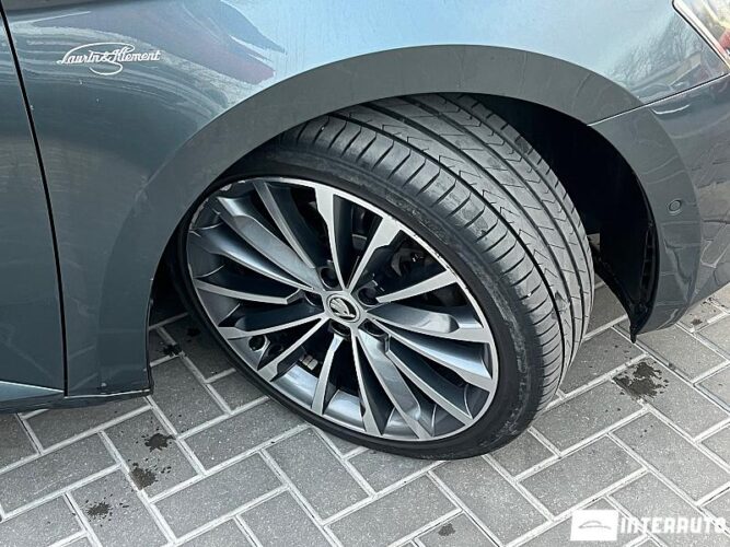 Skoda Superb 39 interauto-car