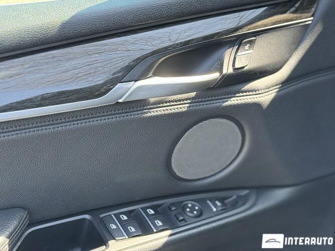 BMW X5 4.0D 44 interauto-car