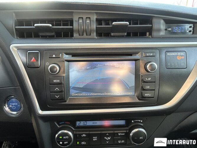 Toyota Auris 41 interauto-car