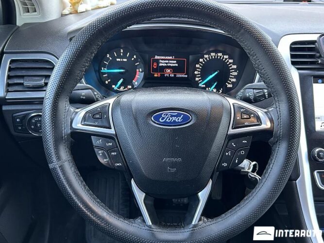 Ford Mondeo 38 interauto-car