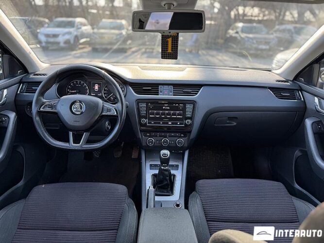Skoda Octavia 52 interauto-car