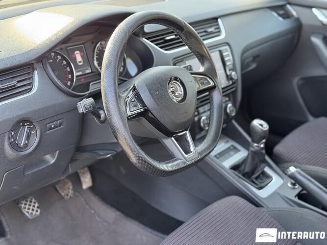 Skoda Octavia 43 interauto-car