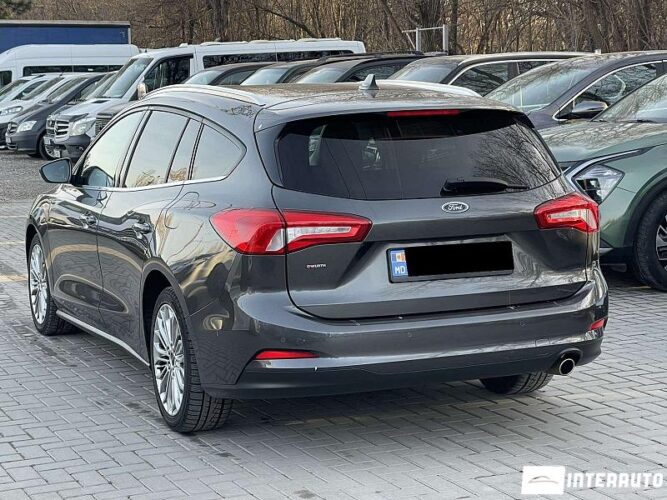 Ford Focus 28 interauto-car