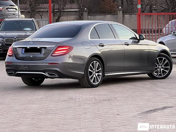 Mercedes E 220 37 interauto-car