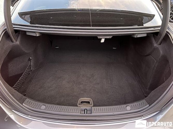 Mercedes E 220 57 interauto-car