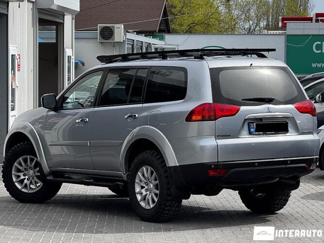 Mitsubishi Pajero Sport 34 interauto-car