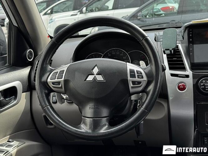 Mitsubishi Pajero Sport 38 interauto-car