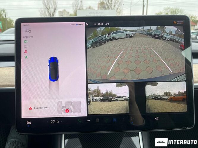 Tesla Model 3 37 interauto-car