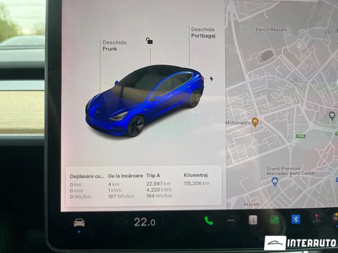 Tesla Model 3 34 interauto-car