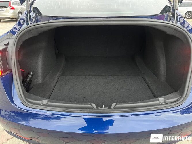 Tesla Model 3 42 interauto-car