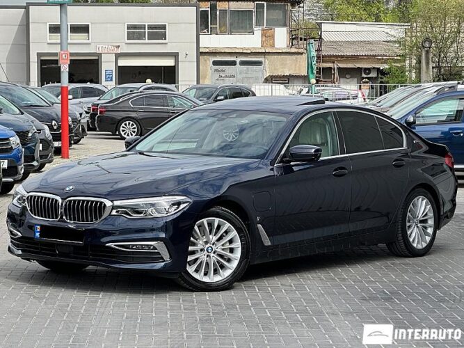 BMW 530e 38 interauto-car