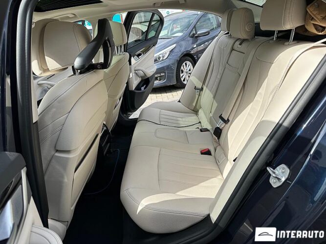 BMW 530e 59 interauto-car