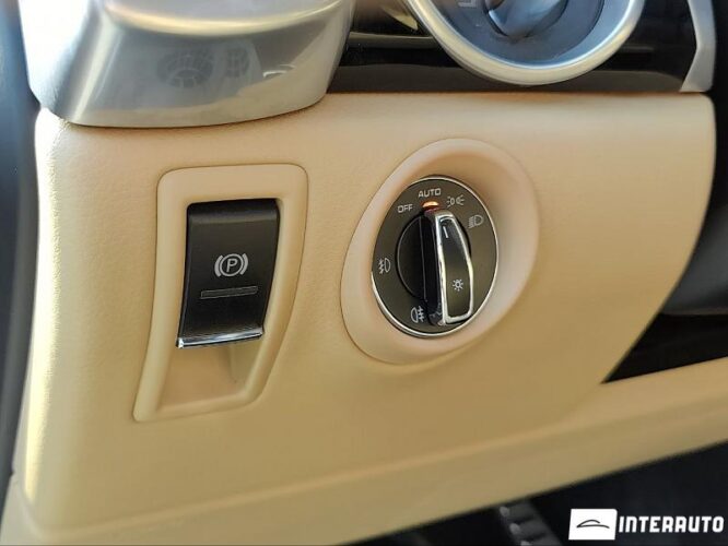 Porsche Cayenne S Hybrid 52 interauto-car