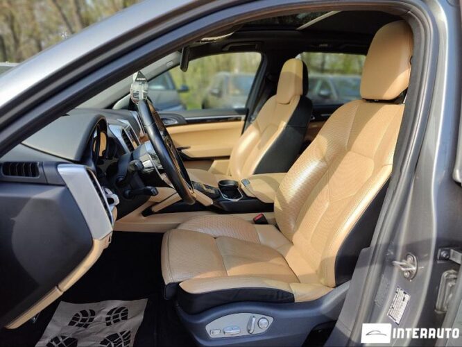 Porsche Cayenne S Hybrid 38 interauto-car